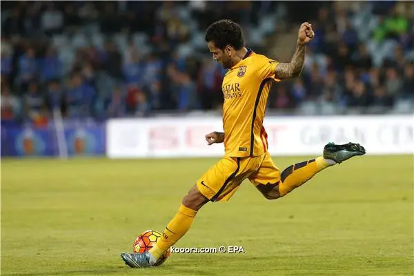 ألفيس يُضحّي بأموال  الصين من أجل برشلونة ?i=epa%2fsoccer%2f2015-10%2f2015-10-31%2f2015-10-31-05005457_epa