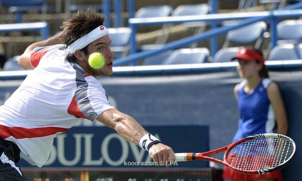 لاعبو التنس "يتزلجون" من أجل الفوز في ملاعب ويمبلدون الاولمبية ?i=epa%2ftennis%2f2012-07%2f2012-07-30-50451459