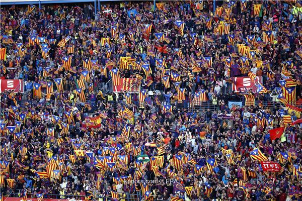 جماهير برشلونة تشعل نهائي كأس الملك سياسيا ?i=epa%2fsoccer%2f2016-05%2f2016-05-22%2f2016-05-22-05324028_epa