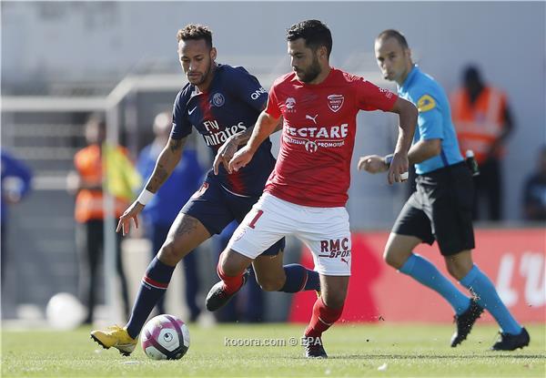 Neymar Jr. (L) of Paris Saint Germain and Tegi Savanier of Nimes Olympique in action during the French Ligue 1 soccer match between Nimes Olympique and Paris Saint Germain, in Nimes, southern France, 01 September 2018.