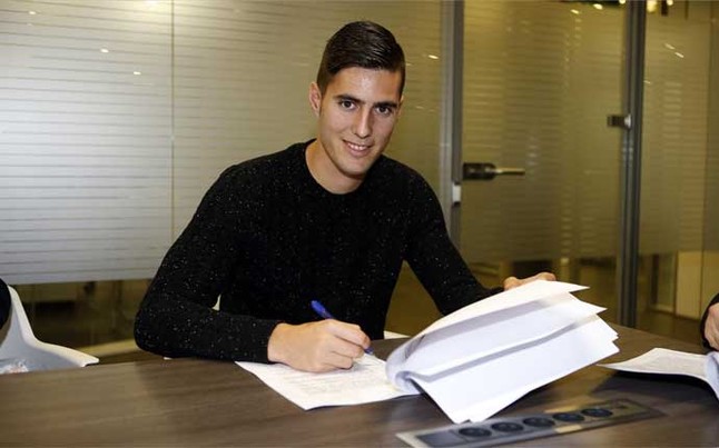 برشلونة يقرر فسخ عقد لاعب  بعد ساعتين من توقيعه بسبب ريال مدريد! ?i=haitam%2fsergi-guardiola-jugador-del-barca-1451337522764