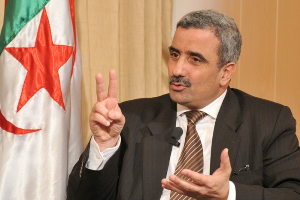 وزير الرياضة الجزائري يتوعد الاتحاد الافريقي ويطالبه بتوضيحات ?i=jehad13%2fmohammed
