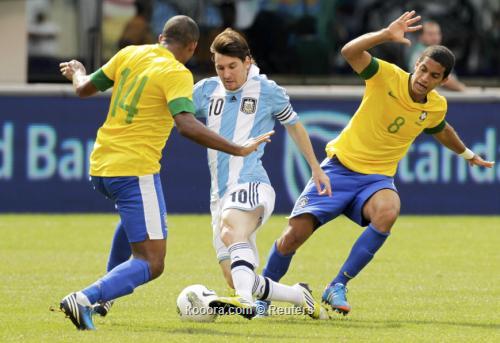 الأرجنتين لن تغامر بالهجوم أمام البرازيل  ?i=reuters%2f2012-06-09%2f2012-06-09t221431z_01_nj131_rtridsp_3_soccer-friendly_reuters