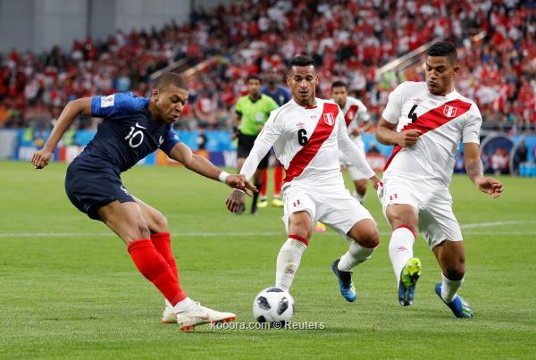بالصور: فرنسا تتأهل وتنهي مغامرة بيرو بعرض ضعيف 2018-06-21t162409z_1039443694_rc1b13e3e500_rtrmadp_3_soccer-worldcup-fra-per_reuters