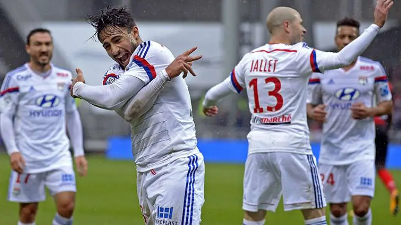 ليون يسحق كان في الدوري الفرنسي ?i=salmannnn%2ffekir-a-brille-face-a-guingamp_142050